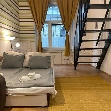 Hegedu 5 , Stylish Central Apartment Boedapest Buitenkant foto