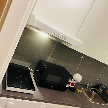 Hegedu 5 , Stylish Central Apartment Boedapest Buitenkant foto