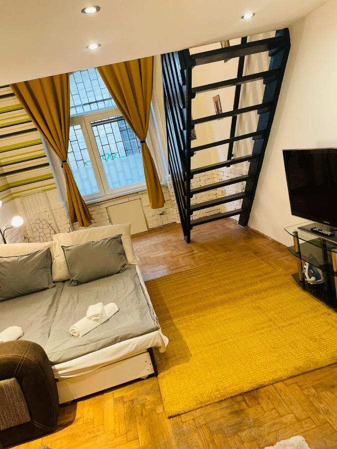 Hegedu 5 , Stylish Central Apartment Boedapest Buitenkant foto